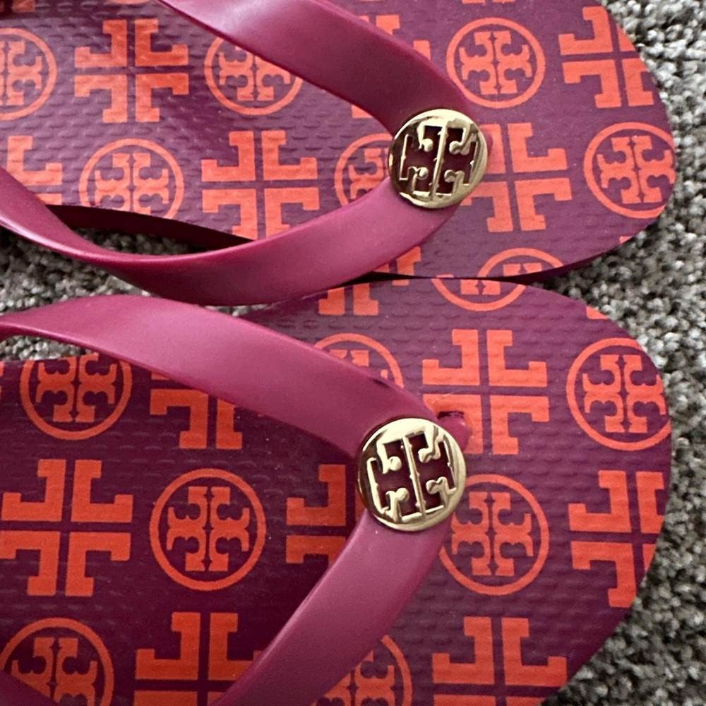 TORY BURCH FLIP FLOPS